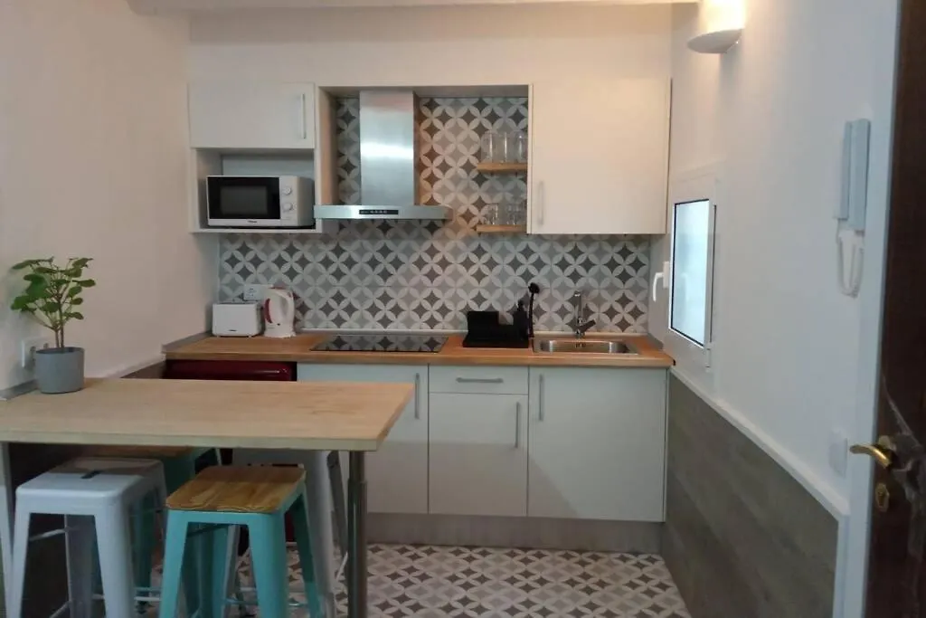 M2 Cool Apartment Next To Metro. 15M To Center Эсплугес-де-Льобрегат